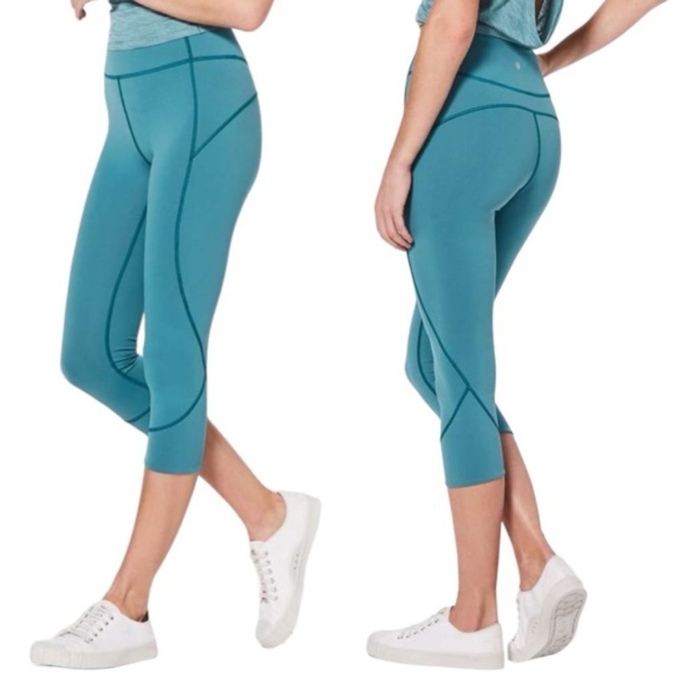 Lululemon In Movement Crop *Everlux 19" Size 4 Pacific Teal Blue